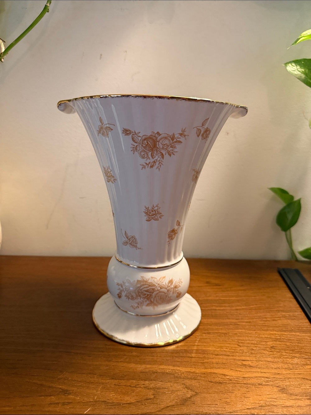 Royal Albert Old Country Roses Gold Fluted 10" Vase 2007 Fine China